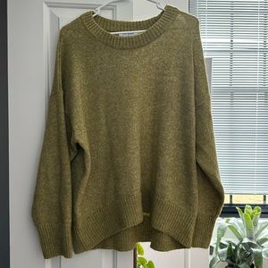 Old Navy XL green Crewneck sweater